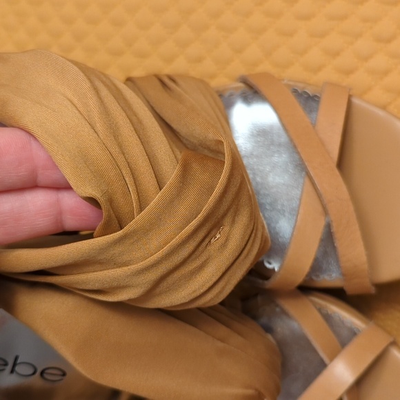 Bebe platform slides - Picture 4 of 11